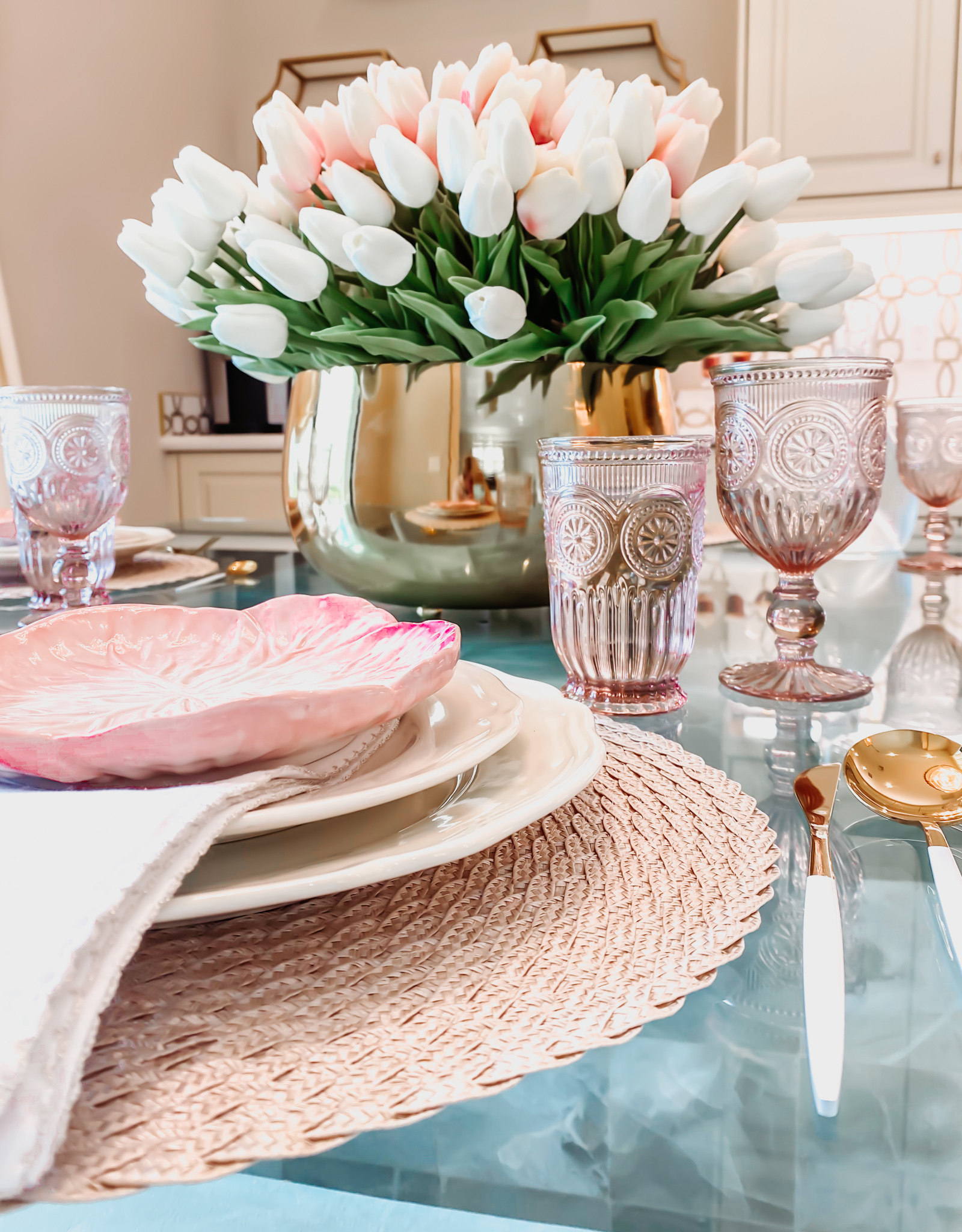 7 TIPS TO ELEVATE YOUR TABLE SETTINGS