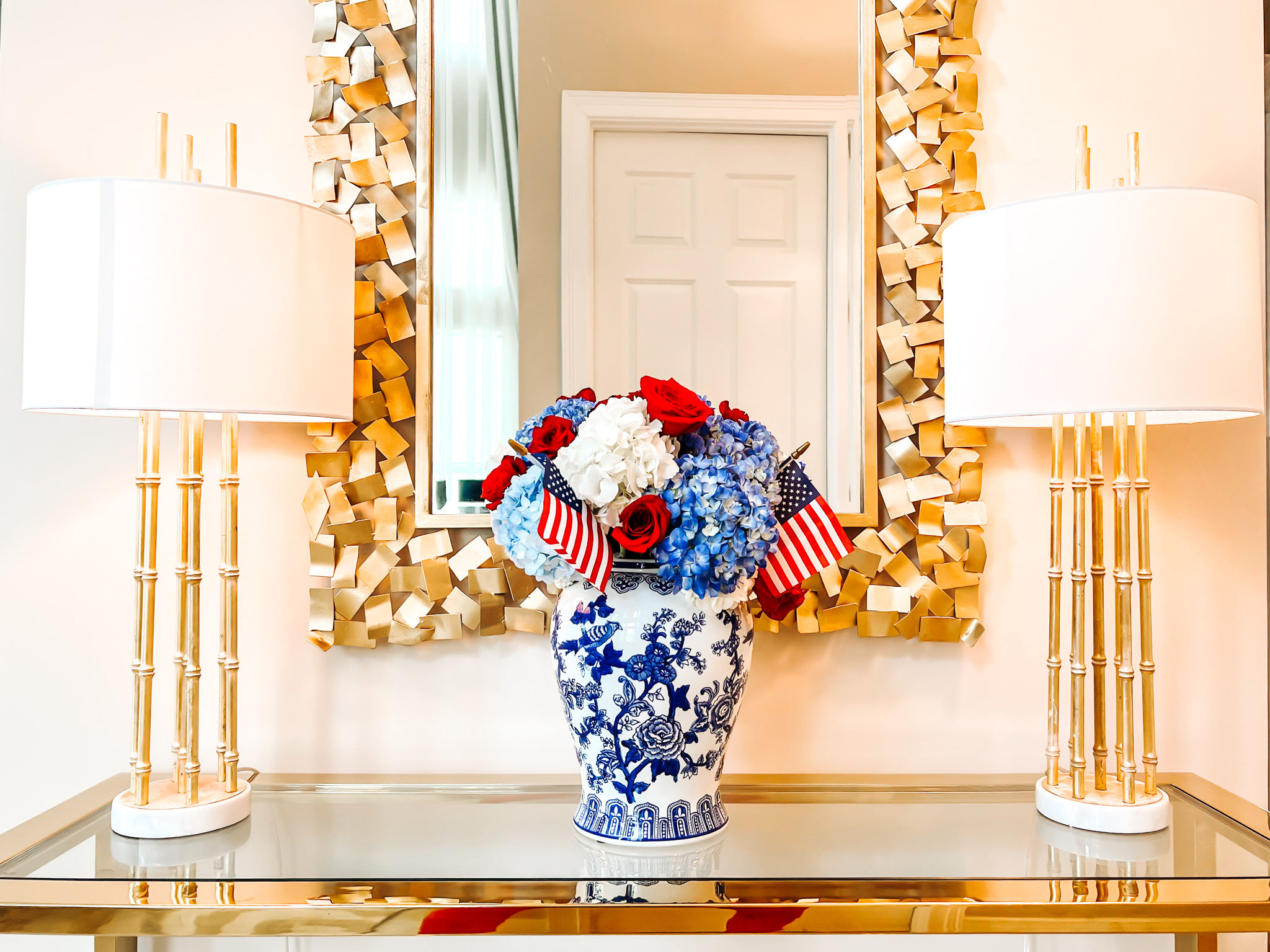 CREATE A PATRIOTIC FLORAL ARRANGEMENT