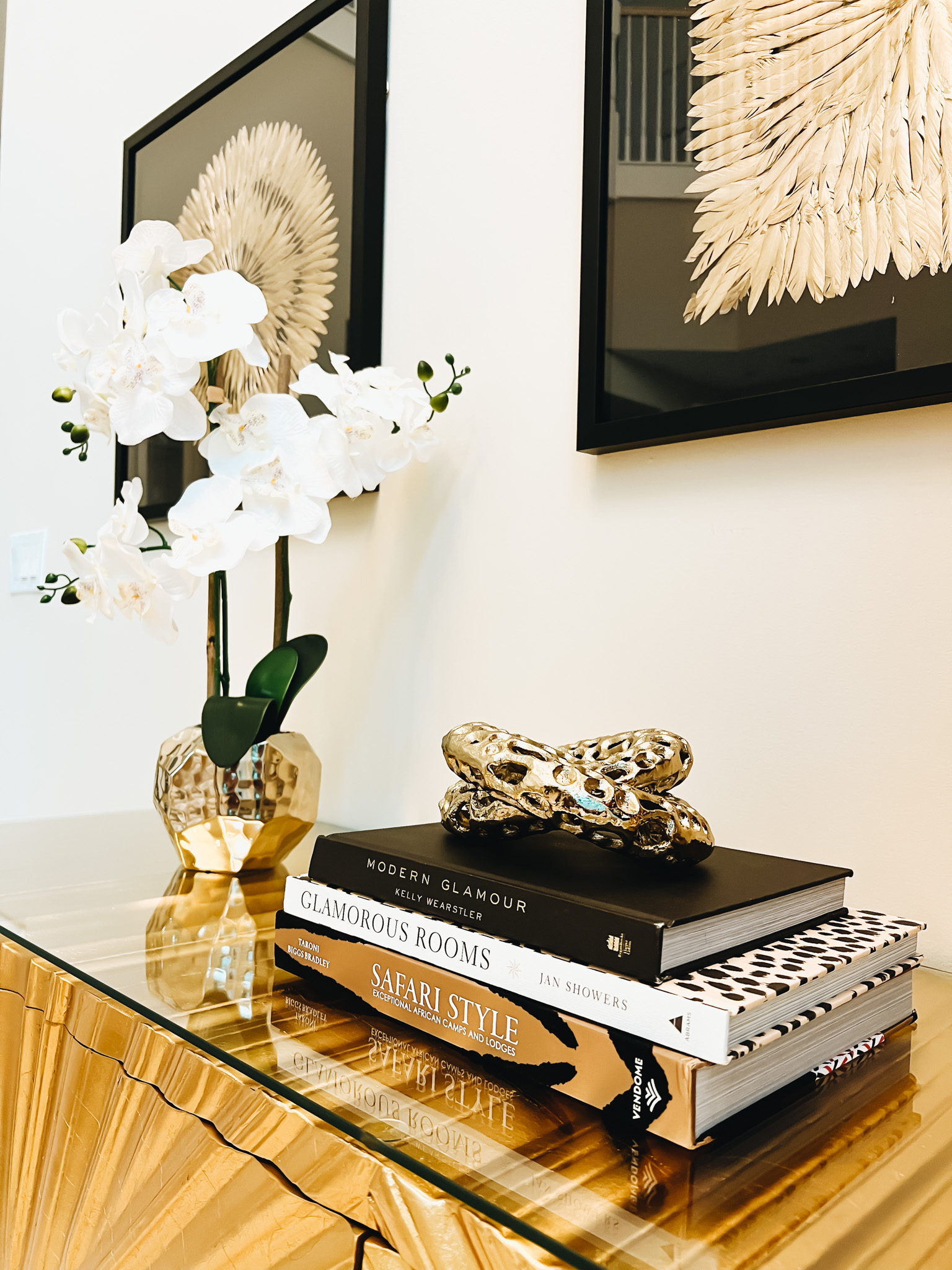 COFFEE TABLE BOOKS THAT YOU CAN ACTUALLY READ: DECORATING BOOKS