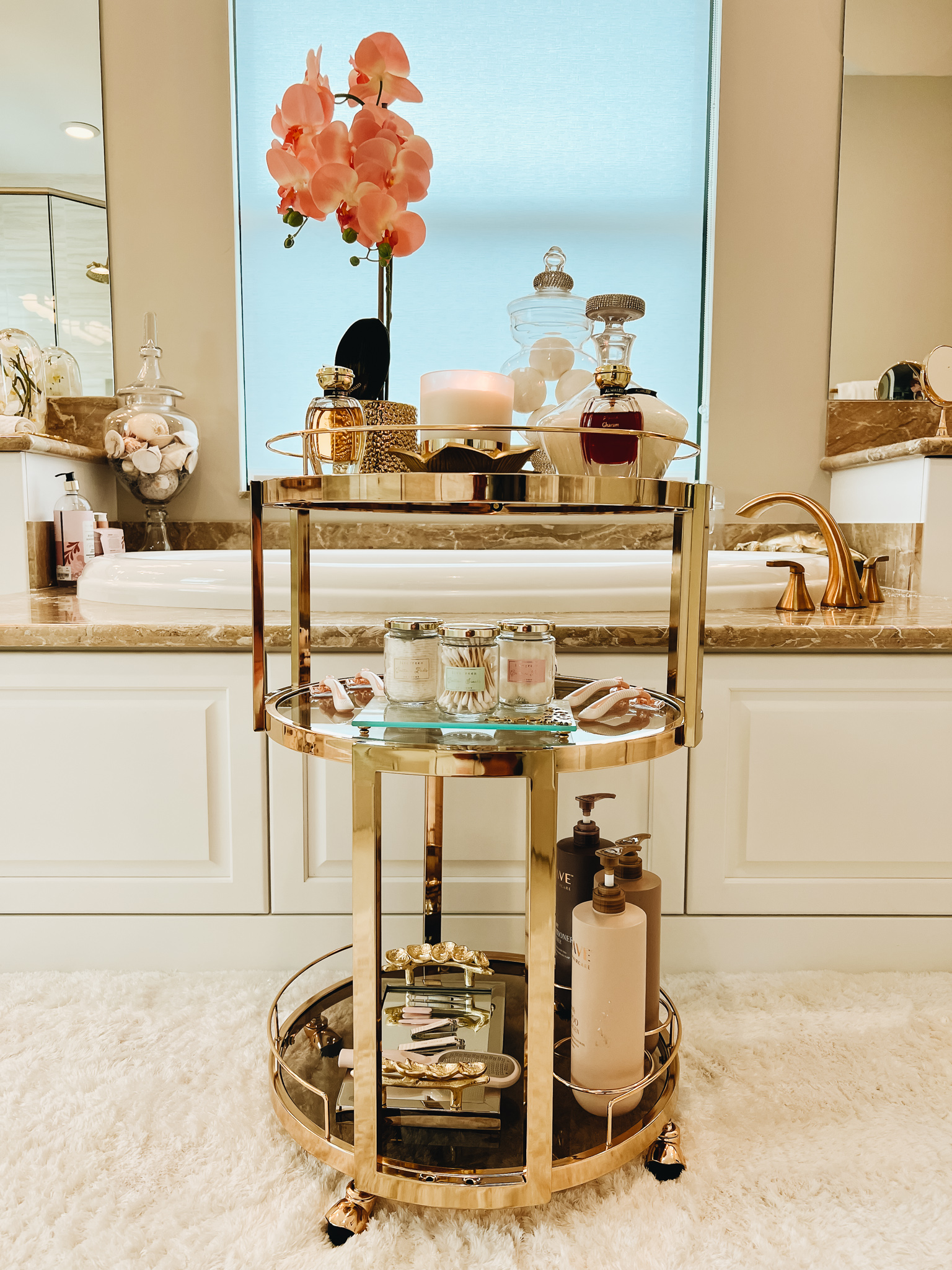 WHY DO YOU NEED A BAR CART IN YOUR BATHROOM?