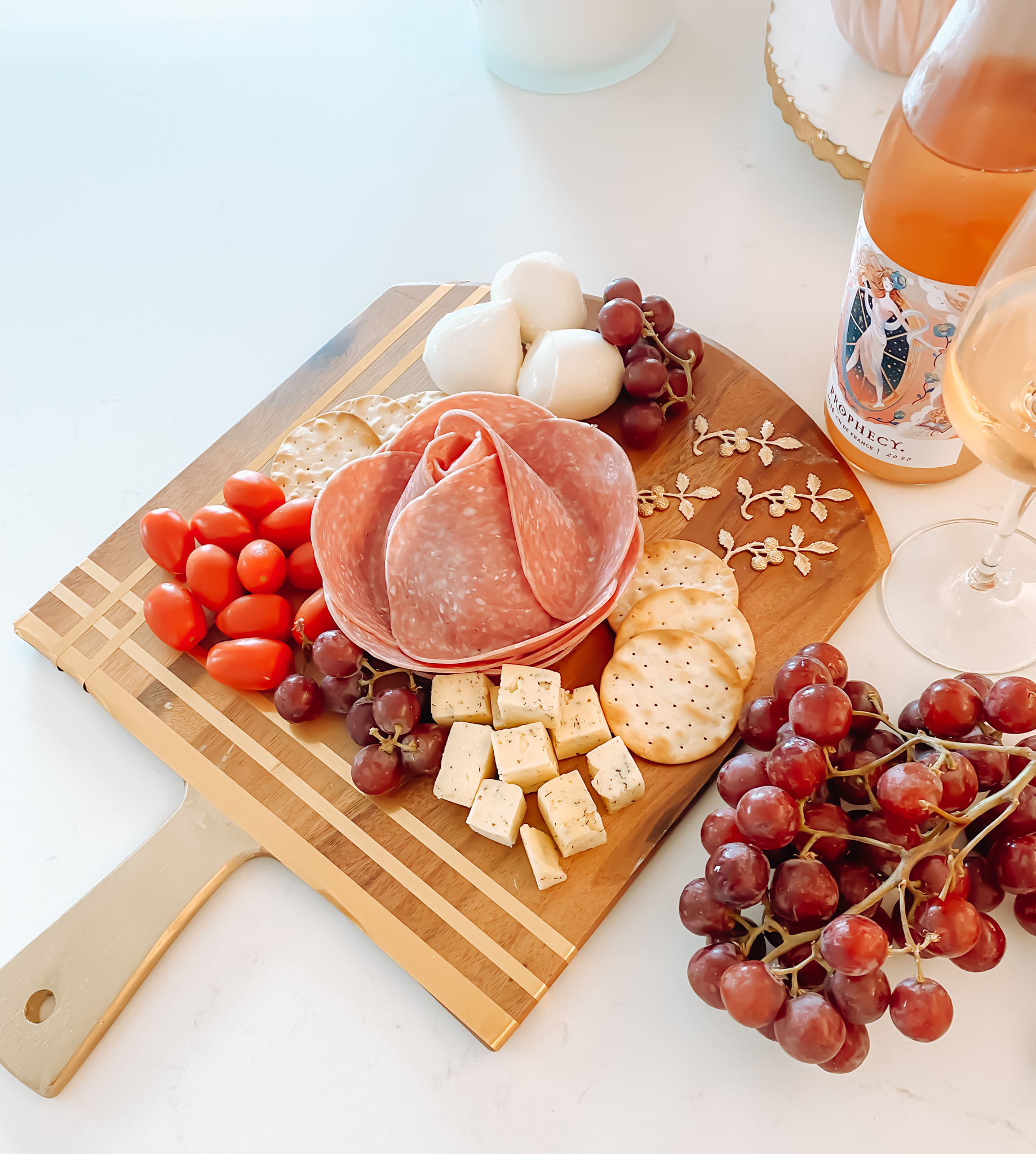A GLAMOROUS DIY CHARCUTERIE BOARD