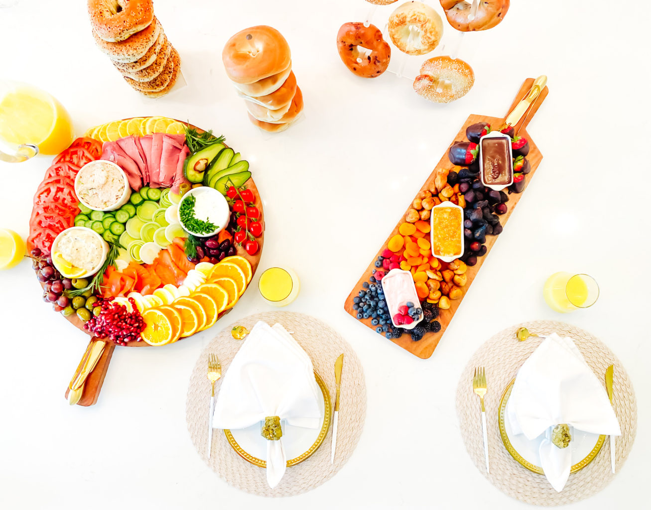 A LUSCIOUS BAGEL BOARD FOR A SUNDAY BRUNCH