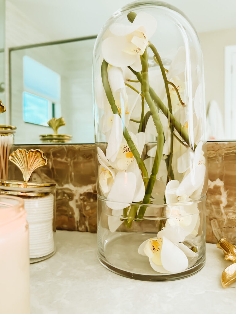 CREATE A MINI SPA ON YOUR BATHROOM COUNTER