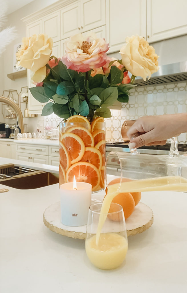 CREATE AN ORIGINAL FLORAL CENTERPIECE WITH ORANGES