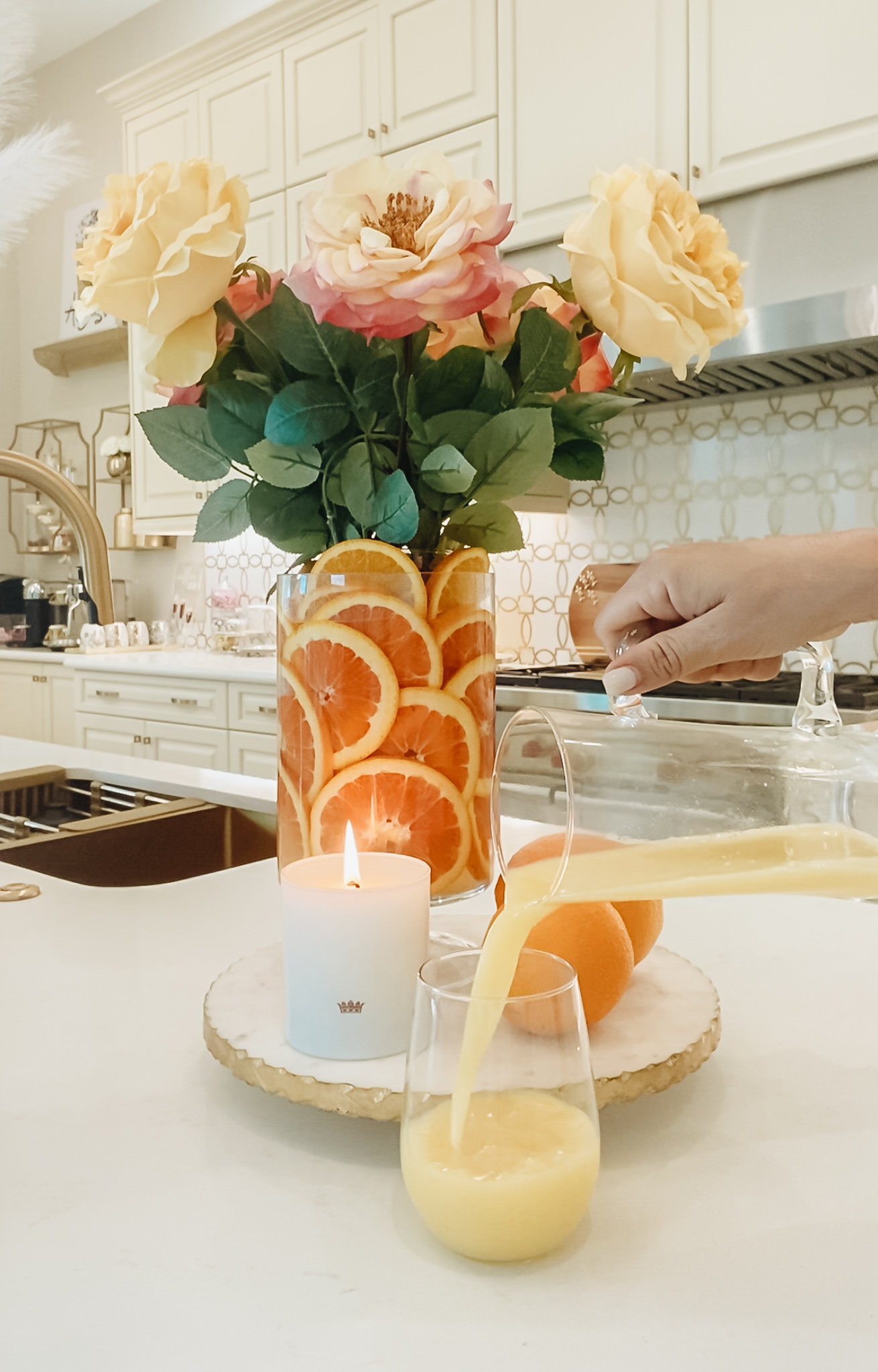 HOW TO CREATE AN ORIGINAL CENTERPIECE WITH ORANGES