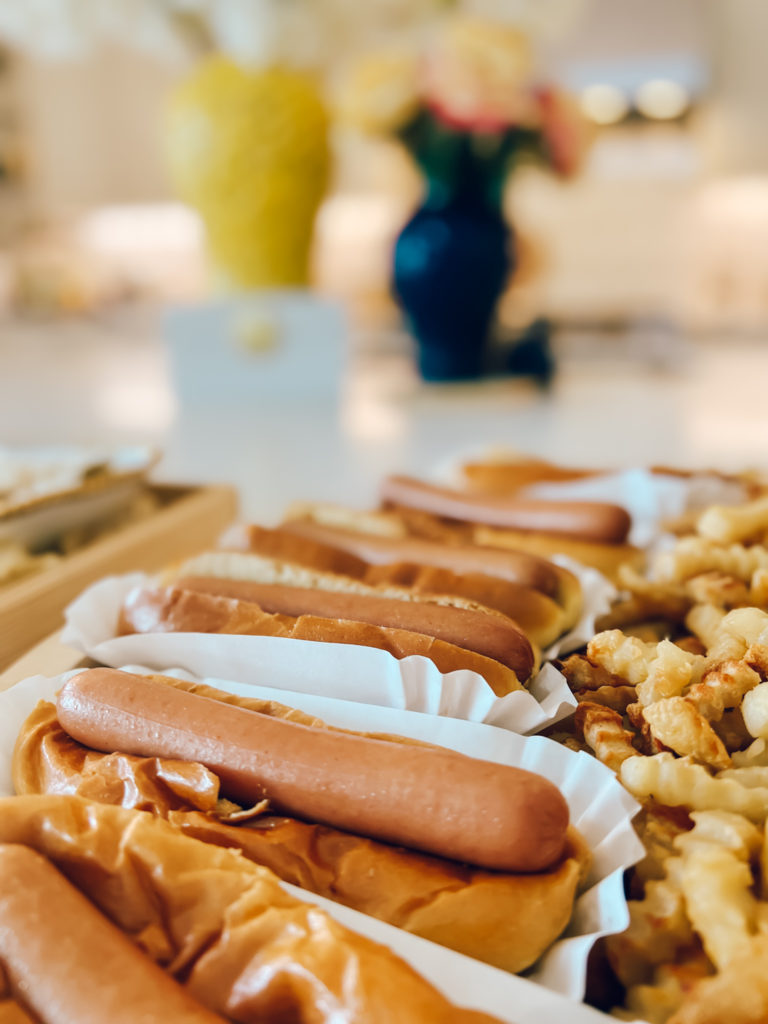 HOT DOG PLATTER