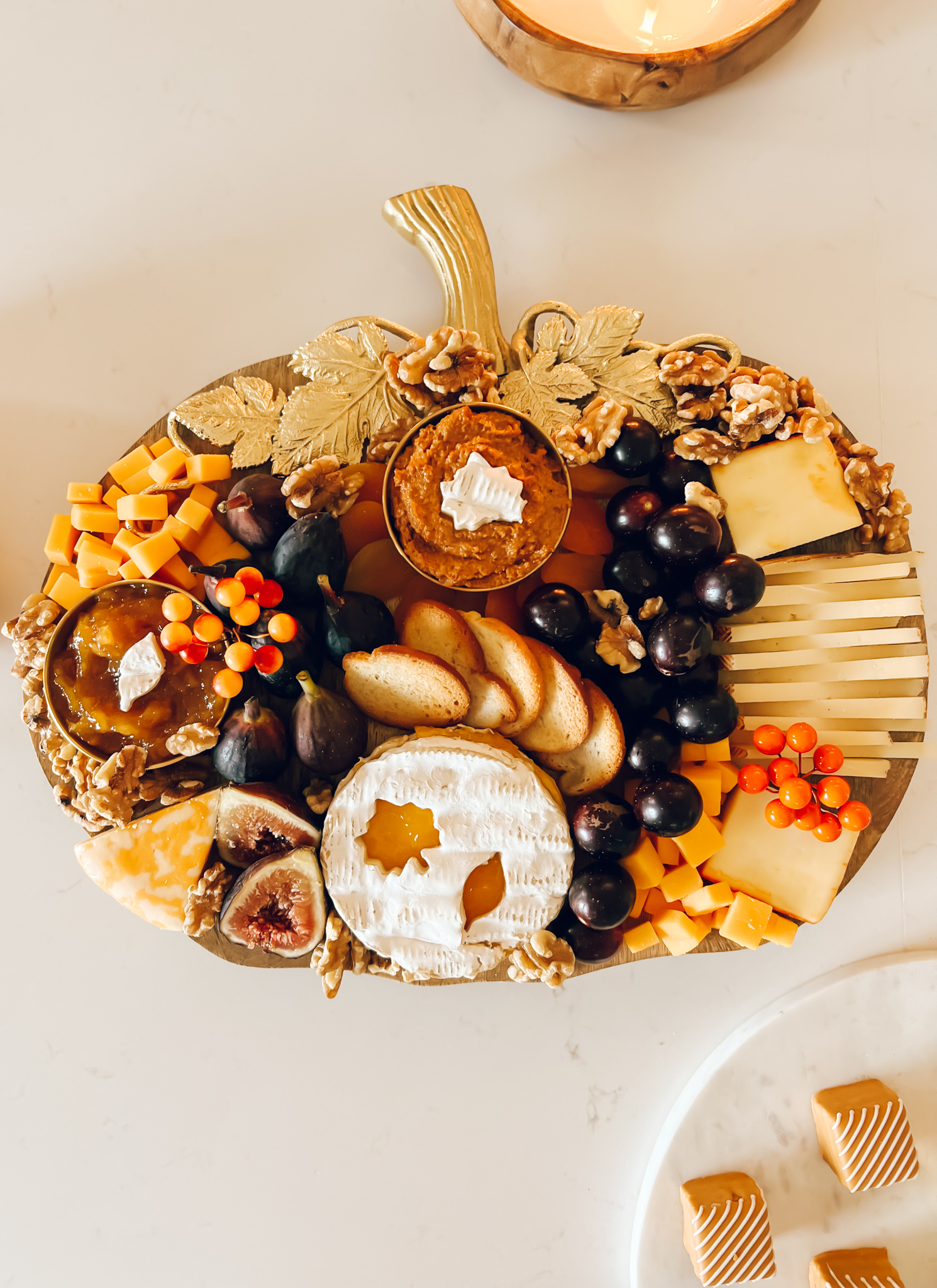 HOW TO BUILD A DIVINELY INDULGENT FALL FEAST ON A PLATTER