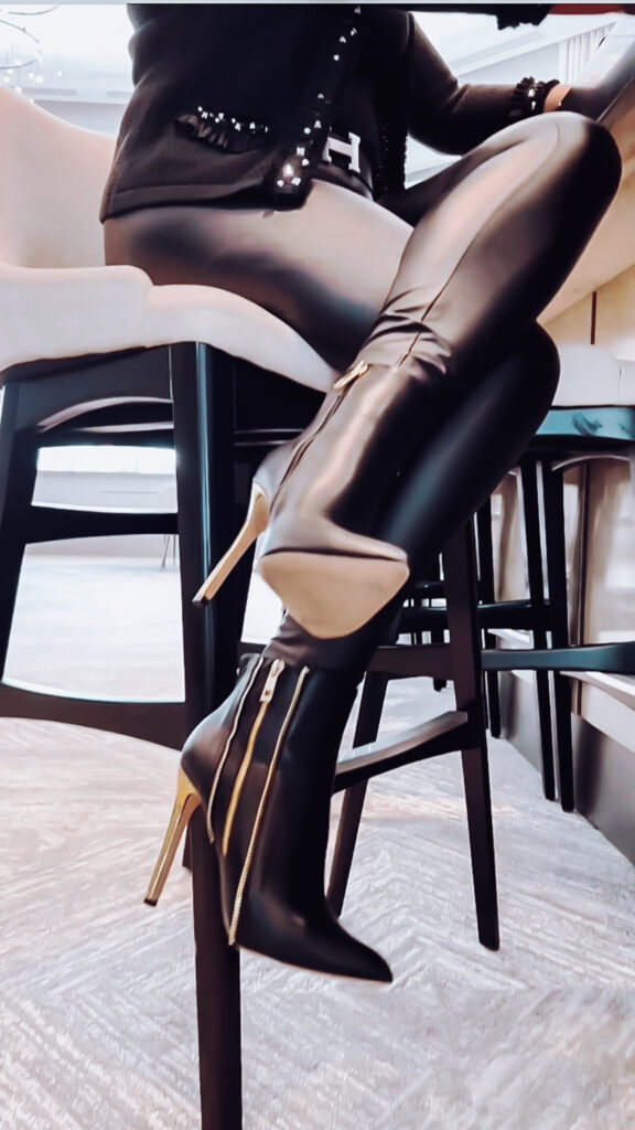 CALZEDONIA LEATHER LEGGINGS