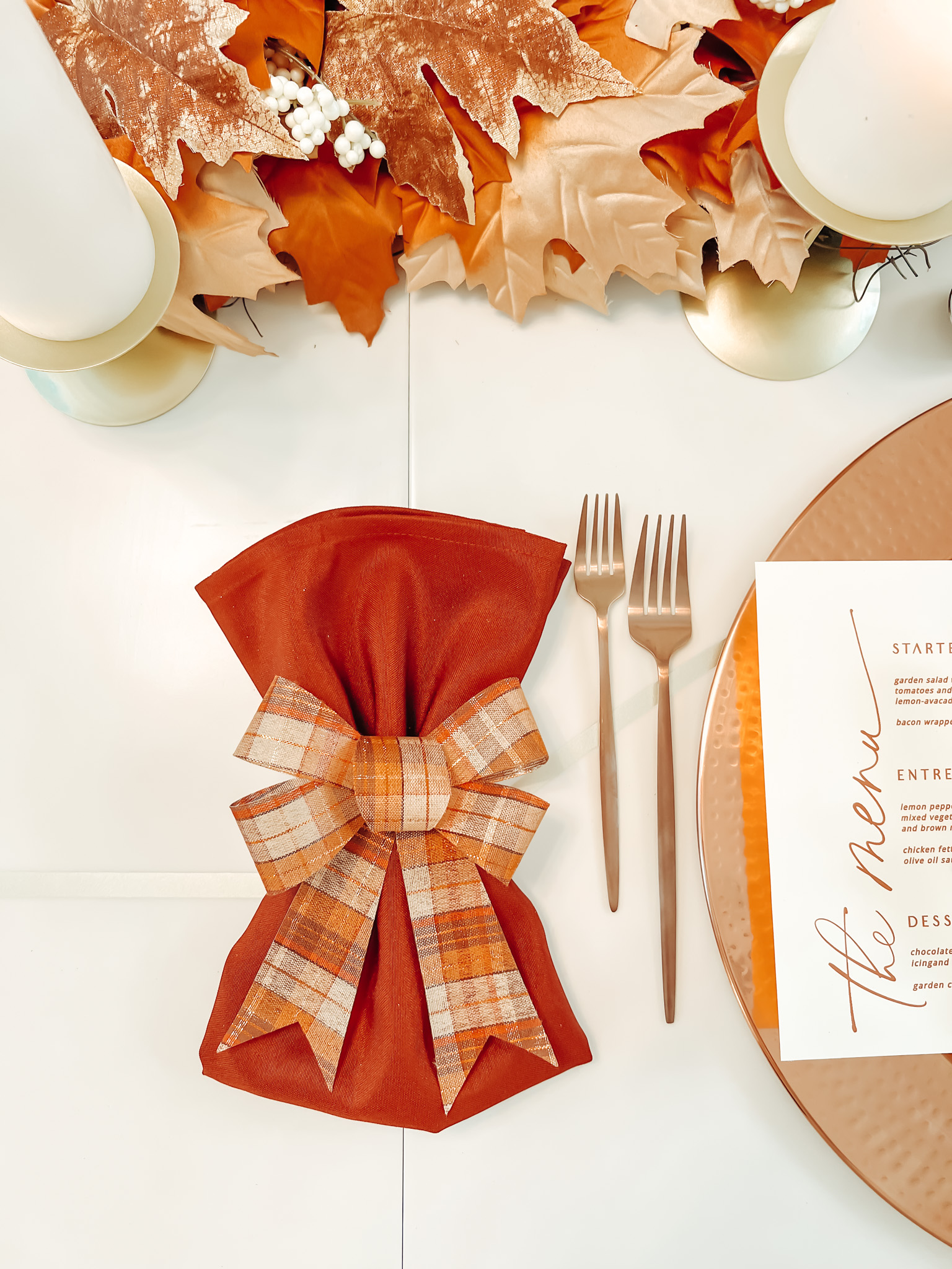 $1 – 1 MINUTE NAPKIN STYLING