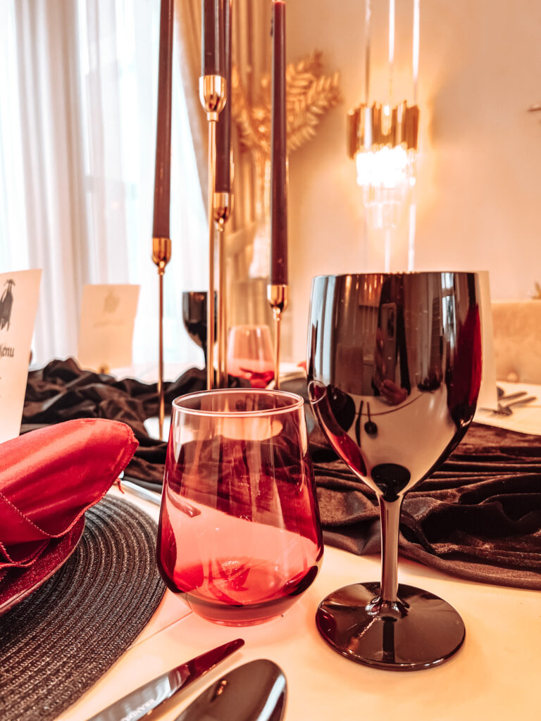 HALLOWEEN VAMPIRES FEAST TABLESCAPE 