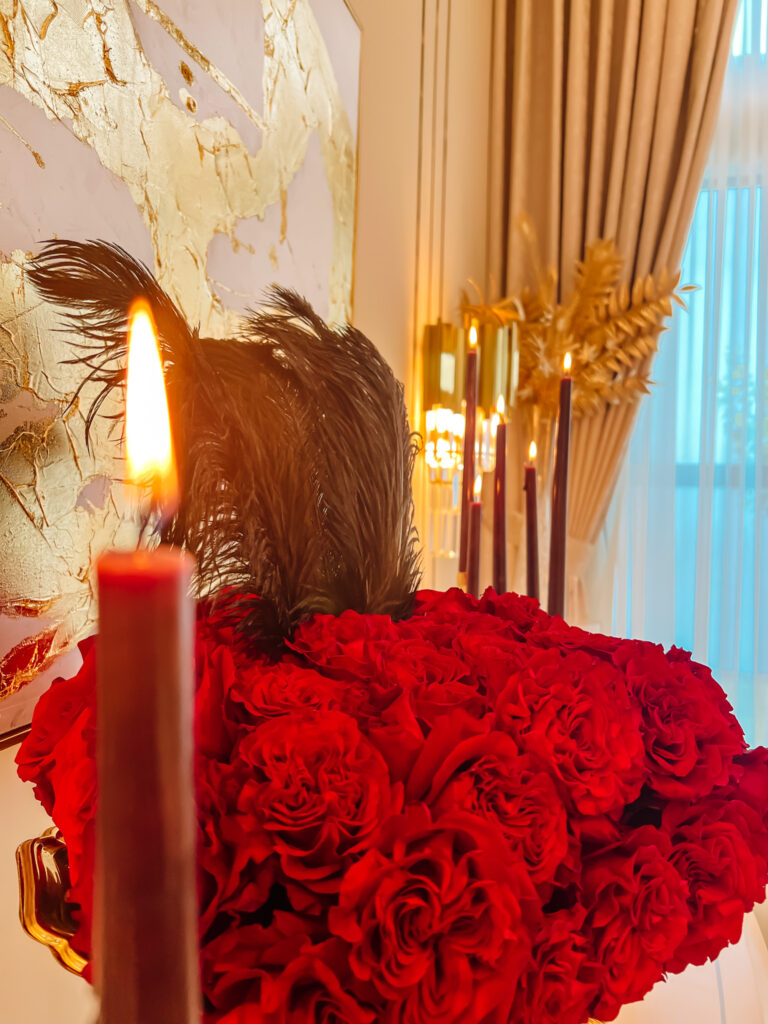 A SPLENDID ROSE ARRANGEMENT