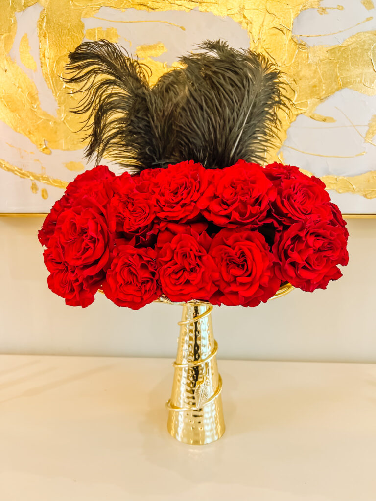 A SPLENDID ROSE ARRANGEMENT