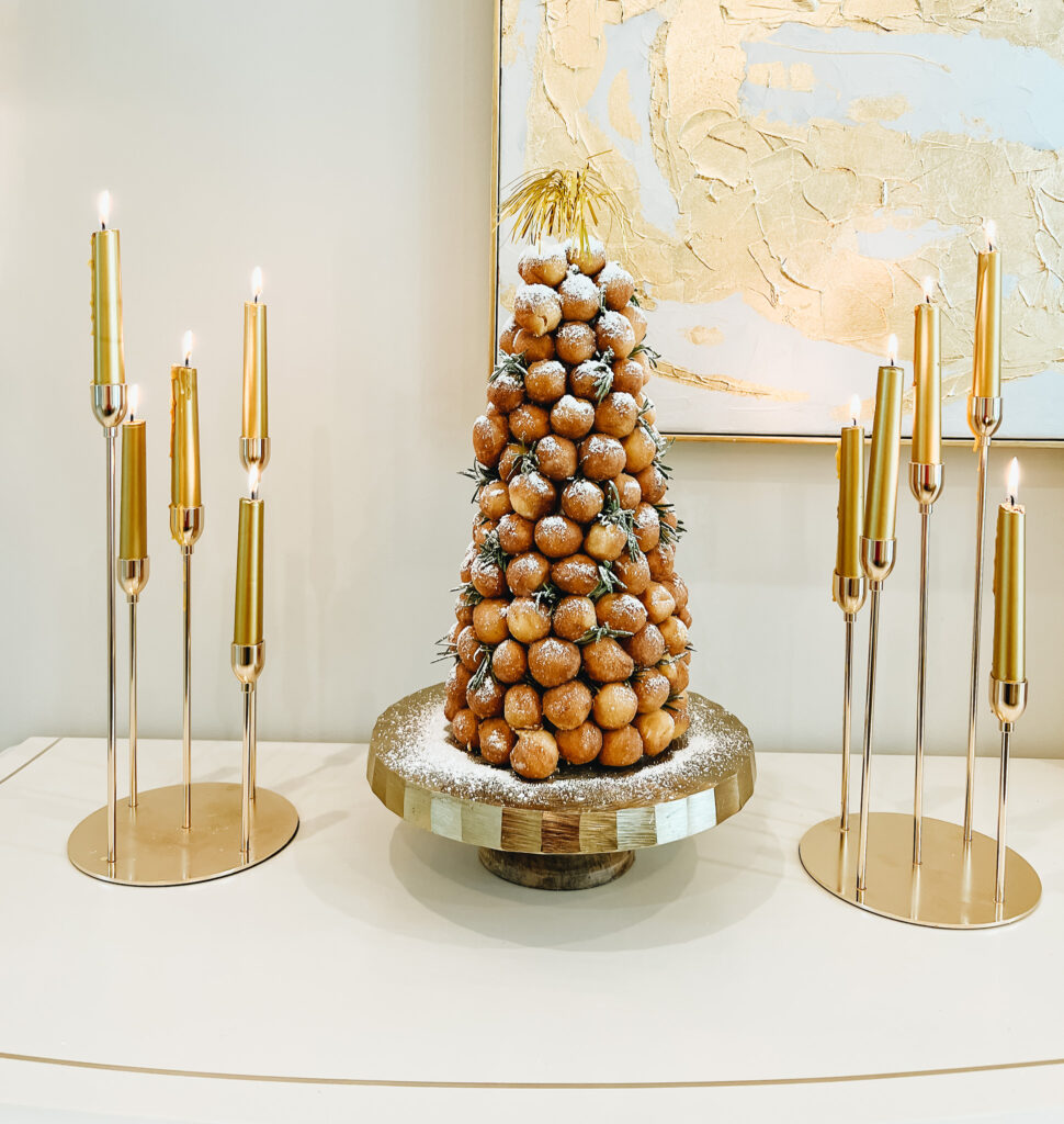 DONUT CHRISTMAS TREE