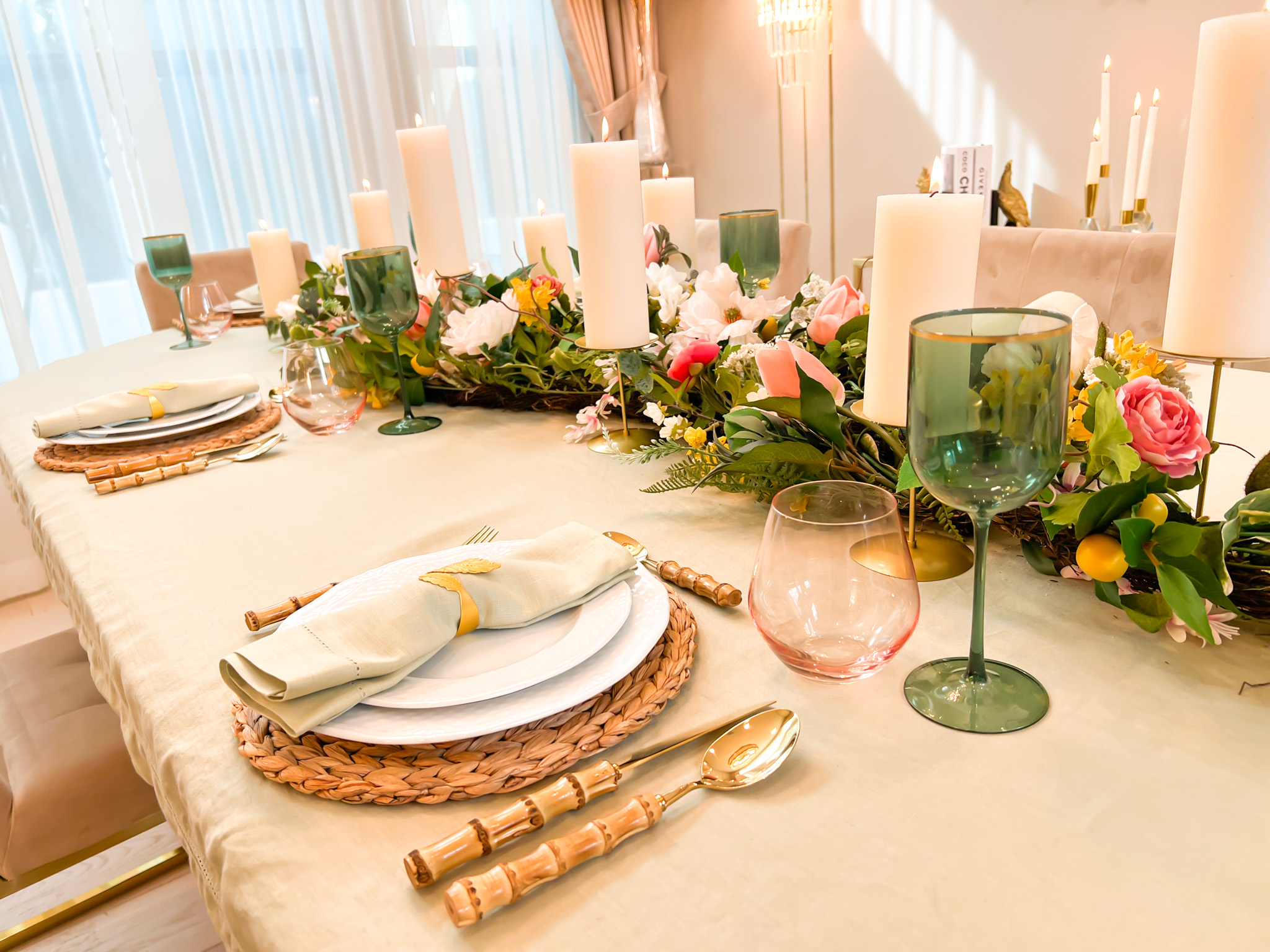 A BLOOMING SPRING TABLESCAPE DESIGN