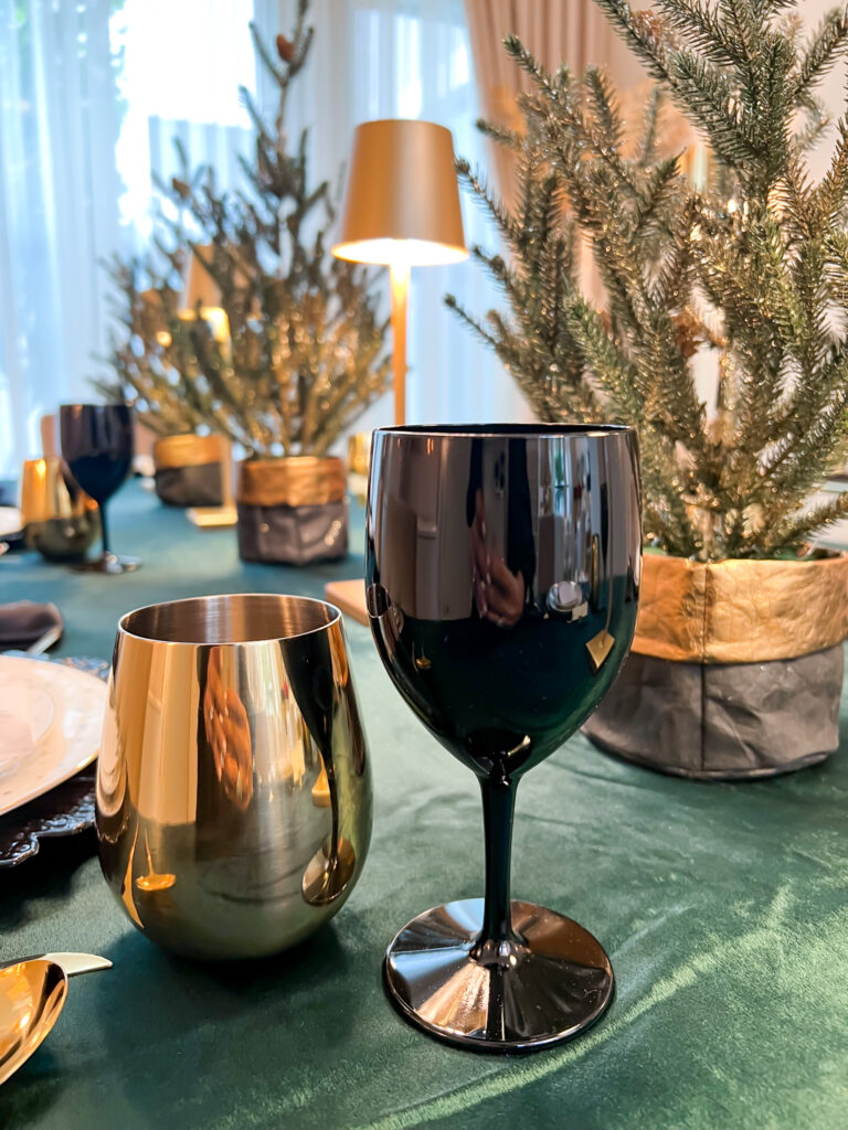 A CONTEMPORARY FOREST TABLESCAPE