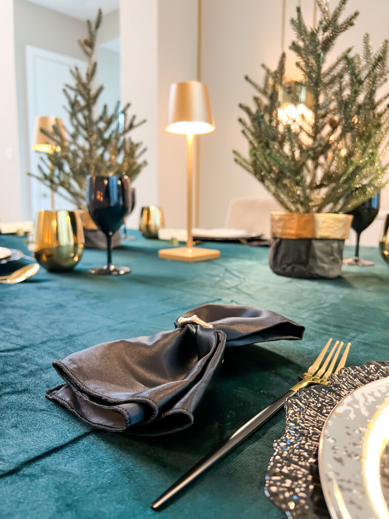A CONTEMPORARY FOREST TABLESCAPE