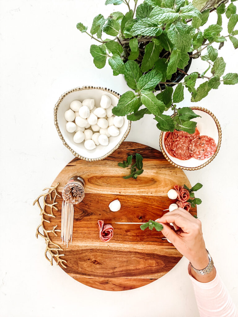 A BOARD FULL OF SALAME ROSES 