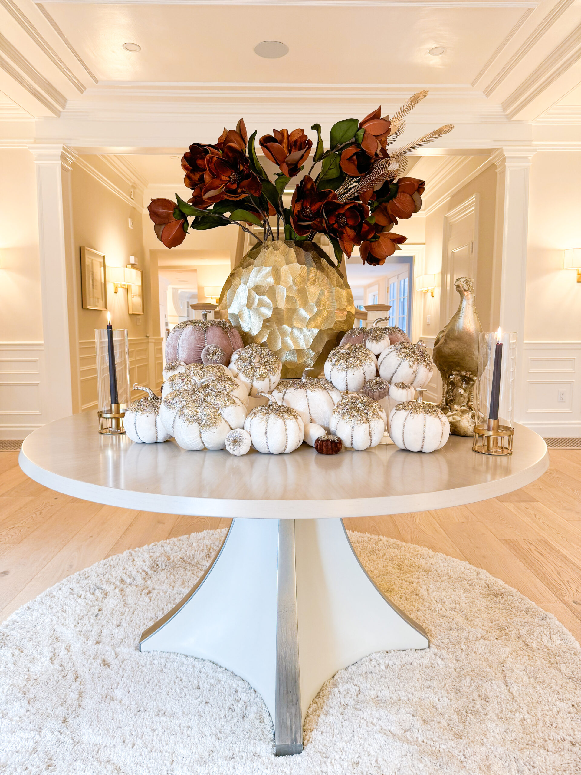 WELCOMING OPULENCE:AN ENTRANCE TO REMEMBER