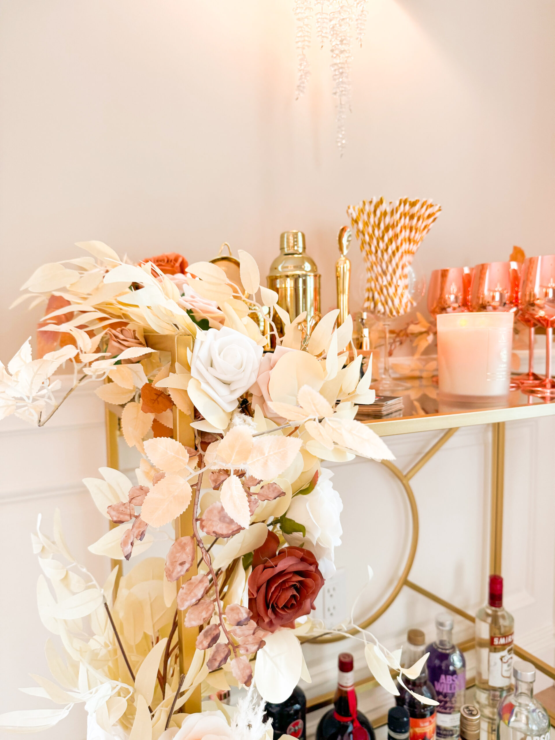 SEASONAL CHARM:HOW TO STYLE A PERFECT BAR CART FOR AUTUMN