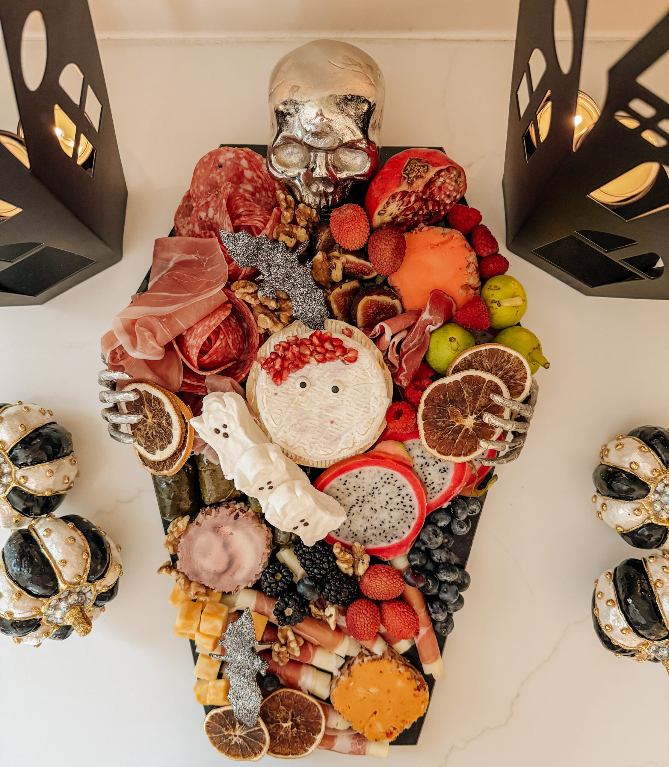 EERIE ELEGANCE:CRAFTING THE PERFECT EXOTIC HALLOWEEN CHARCUTERIE BOARD