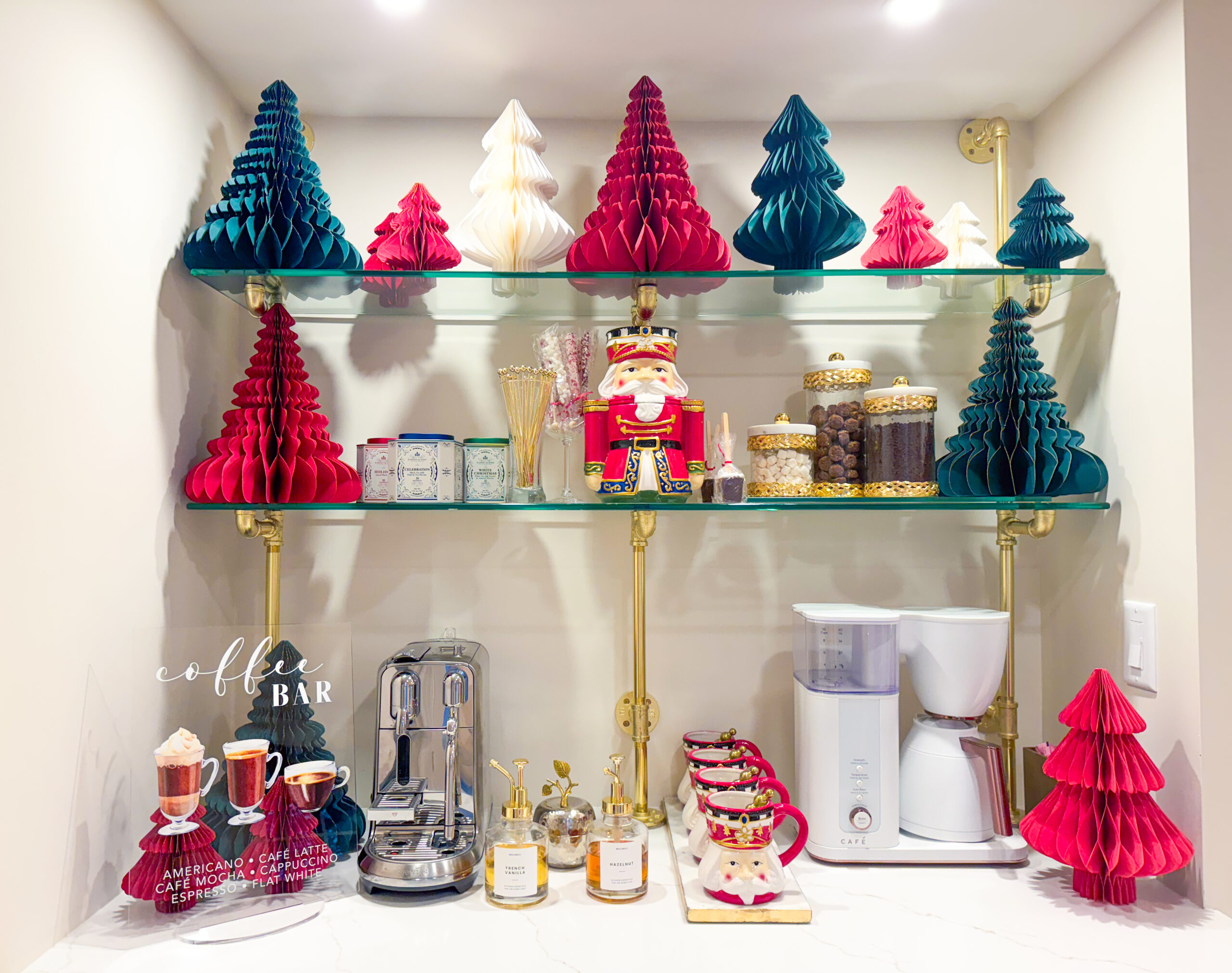 HOW TO STYLE THE PERFECT CHRISTMAS COFFEE BAR: A FESTIVE WONDERLAND FOR YOUR HOME